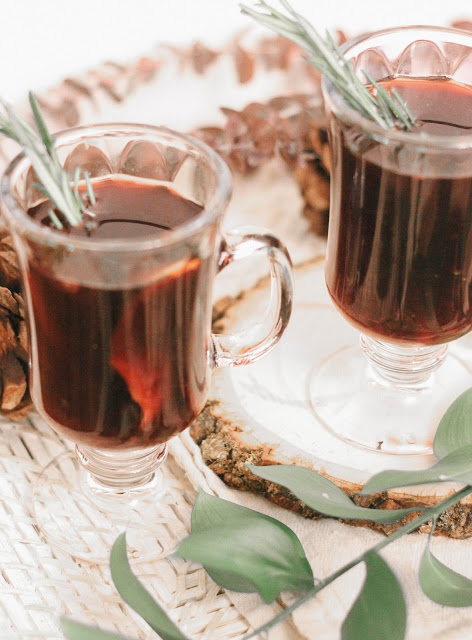 Crock Pot Mulled Wine