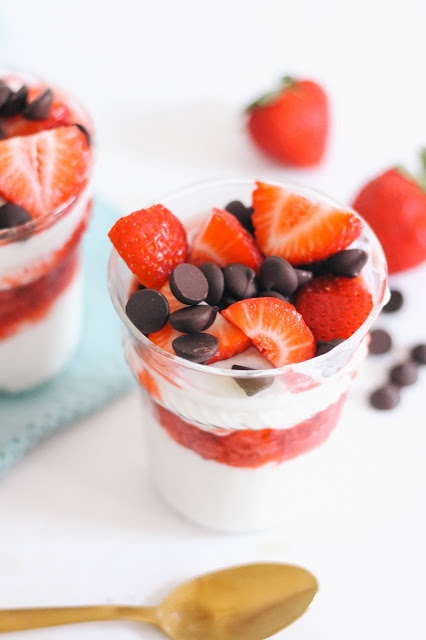 A skinny strawberry sundae makes the ultimate summer dessert