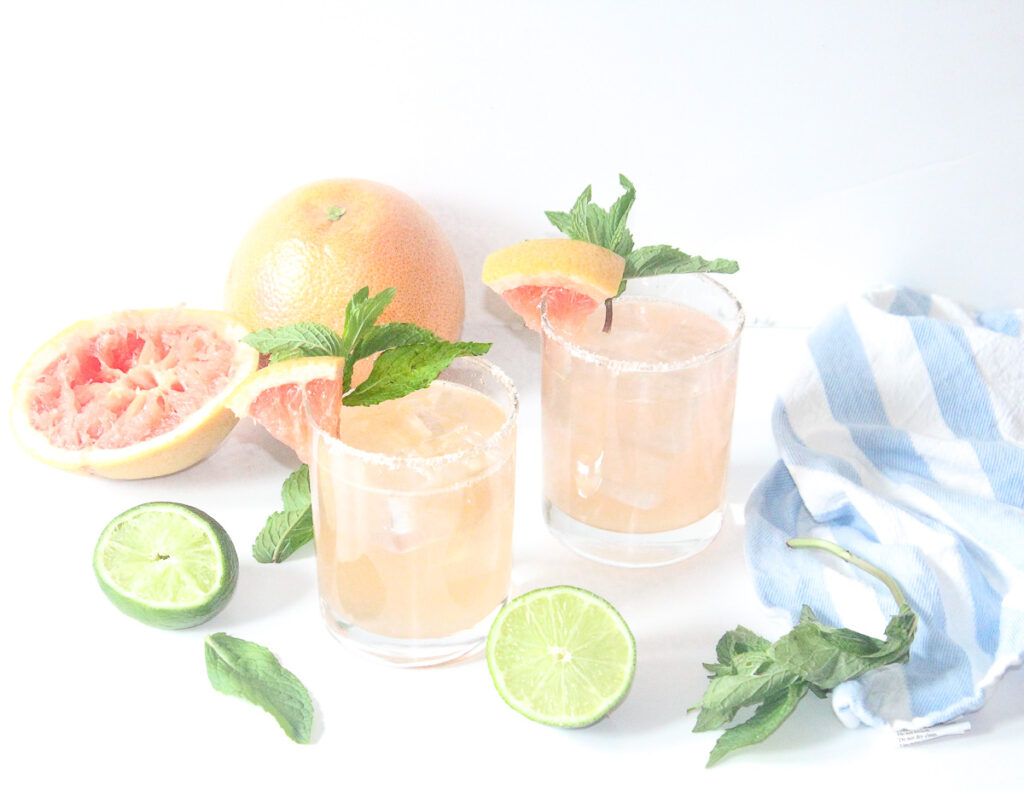 Skinny Grapefruit & Mint Margaritas from SEE GLASS BLOG