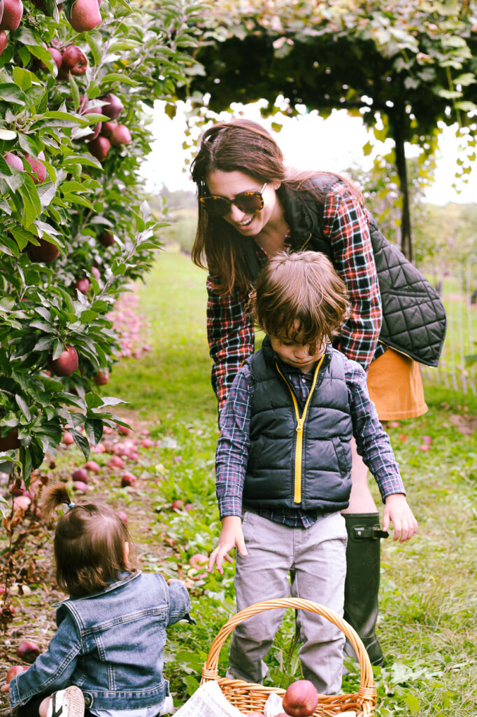 Bennett Austyn and Nicole apple picking